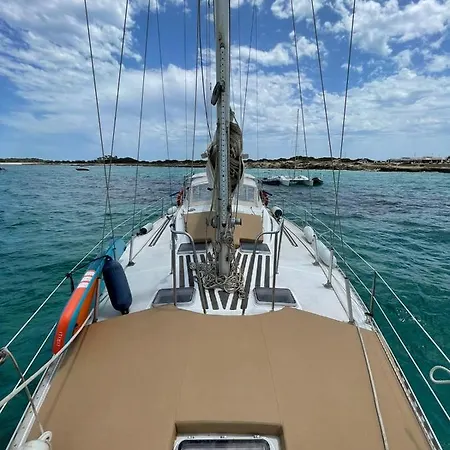 Barco En Tarragona *